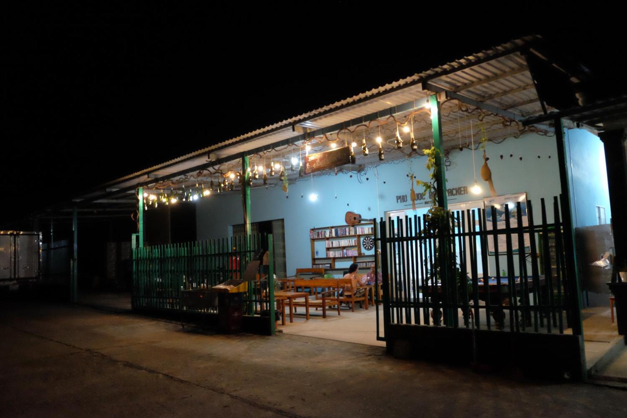 Albergue Phu Quoc Backpacker Exterior foto